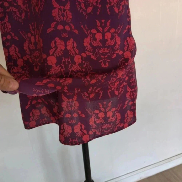 Cabi Overlay Sleeveless Blouse Retro Novelty Print Top Sz S Purple Pink - Picture 7 of 13